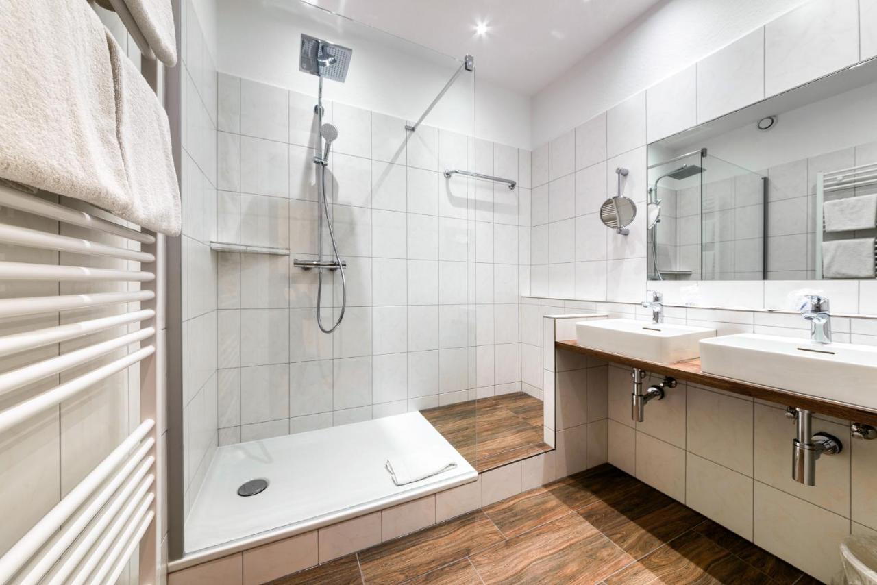 Hotel Krone Rielasingen-Worblingen Exteriör bild