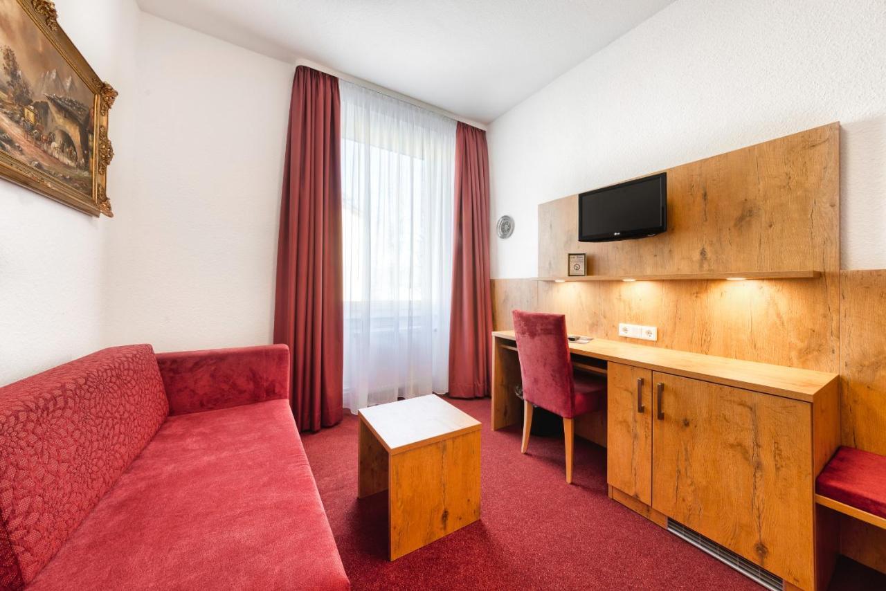 Hotel Krone Rielasingen-Worblingen Exteriör bild