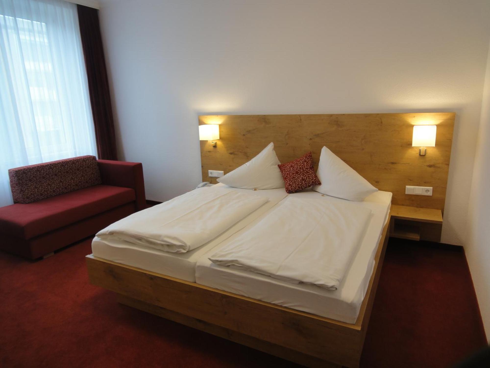 Hotel Krone Rielasingen-Worblingen Rum bild