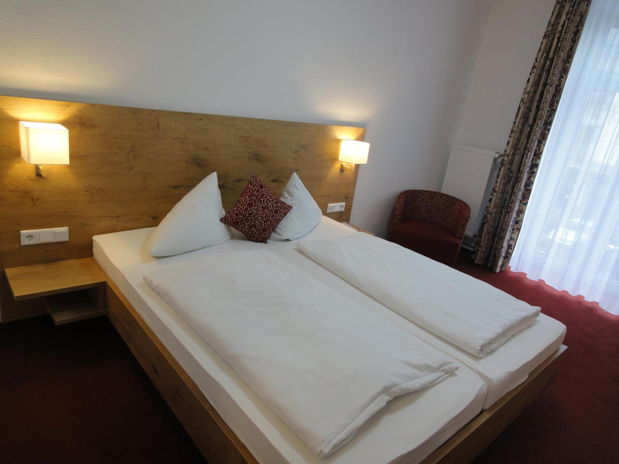 Hotel Krone Rielasingen-Worblingen Rum bild