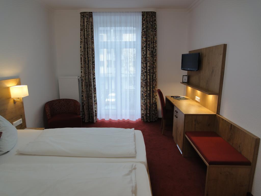 Hotel Krone Rielasingen-Worblingen Exteriör bild
