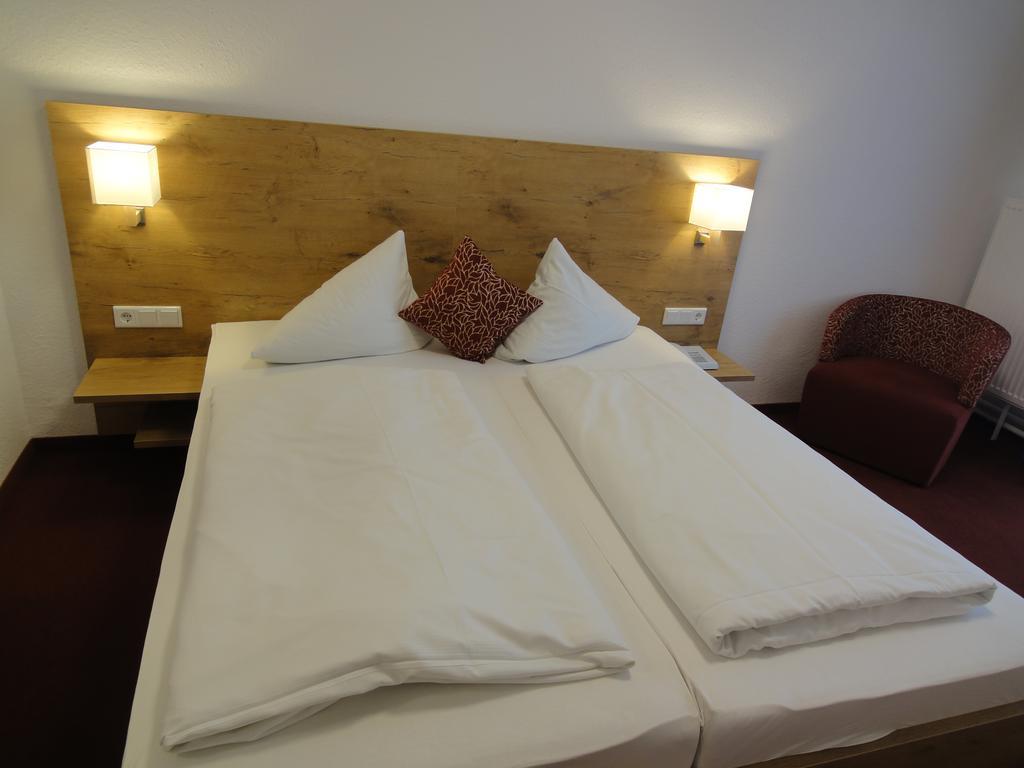 Hotel Krone Rielasingen-Worblingen Exteriör bild