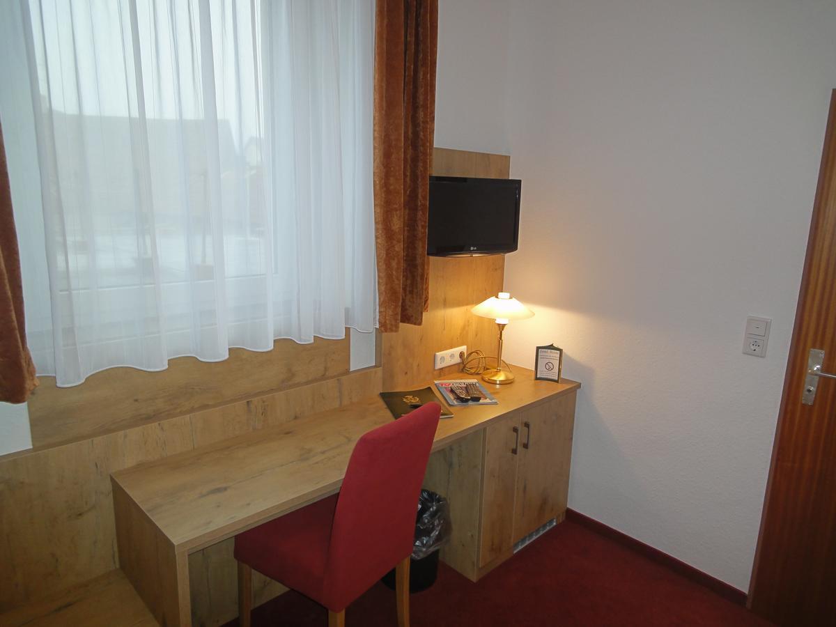 Hotel Krone Rielasingen-Worblingen Exteriör bild
