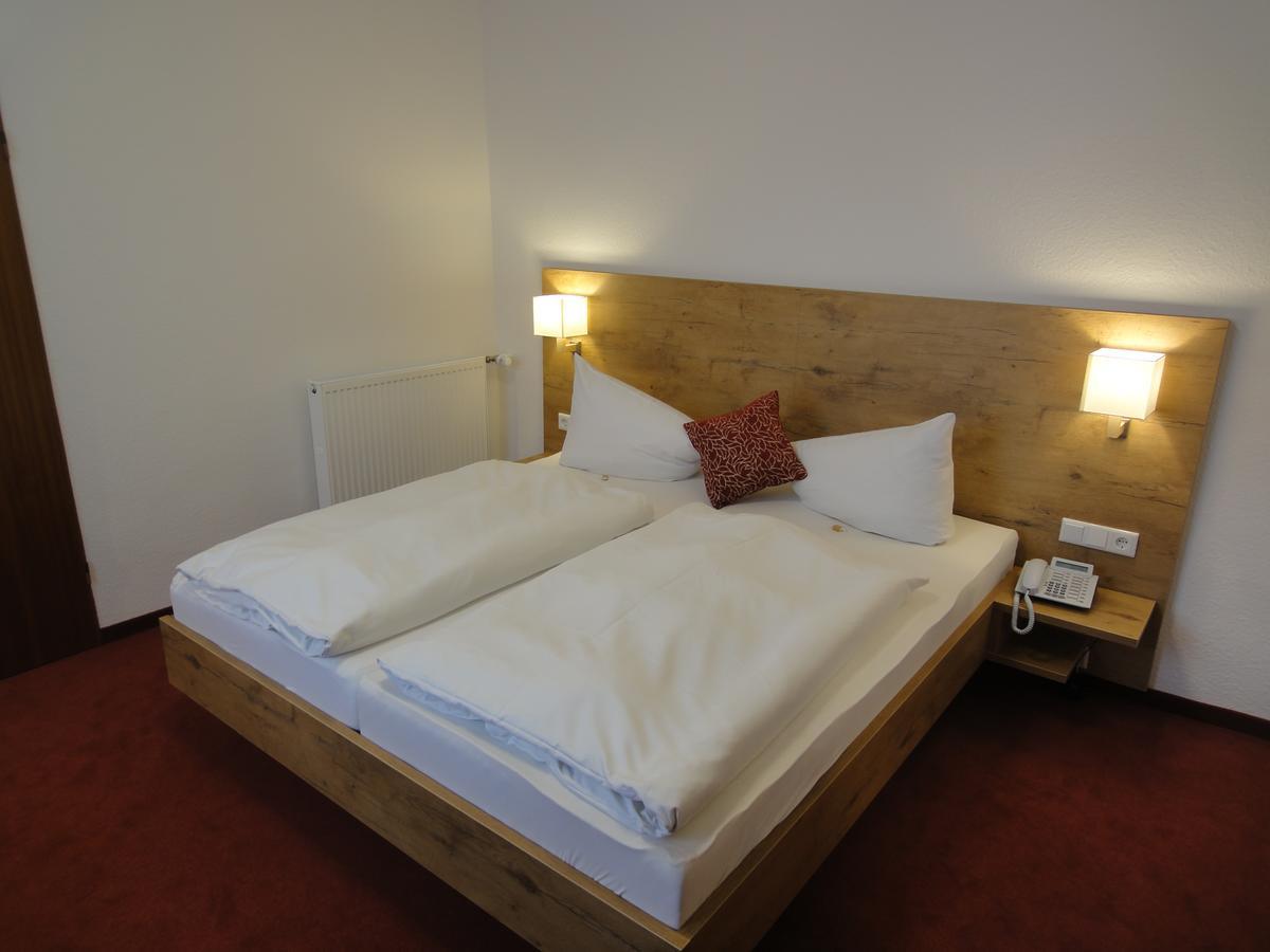Hotel Krone Rielasingen-Worblingen Exteriör bild