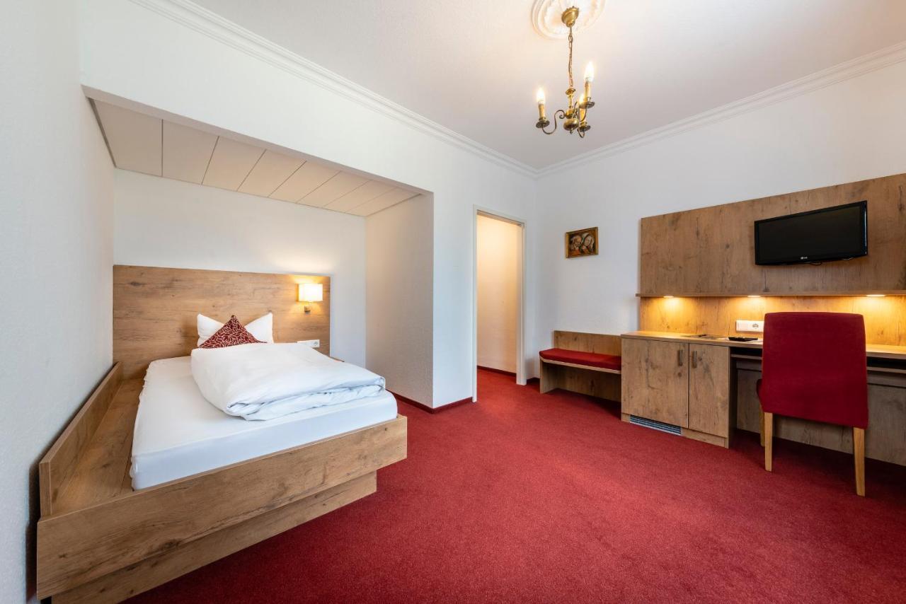 Hotel Krone Rielasingen-Worblingen Exteriör bild